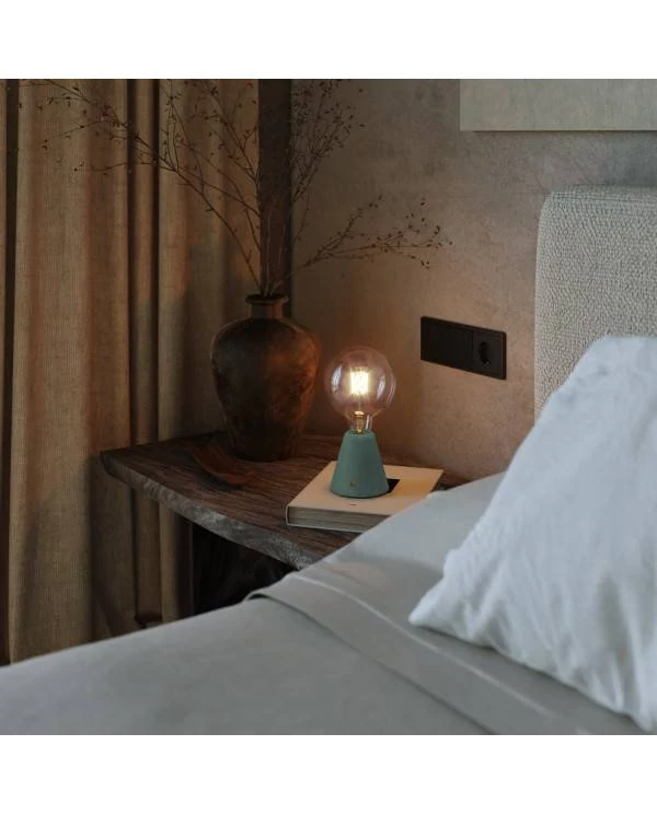 Tragbare, wiederaufladbare LED Leuchte Cabless01 mit Globe Glühbirne G125