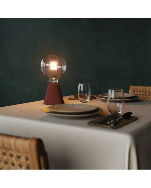 Tragbare, wiederaufladbare LED Leuchte Cabless01 mit Globe Glühbirne G125
