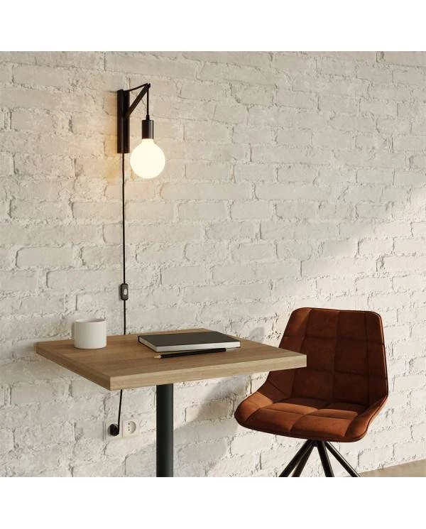 Metall Wandleuchte mit 2-poligem Stecker