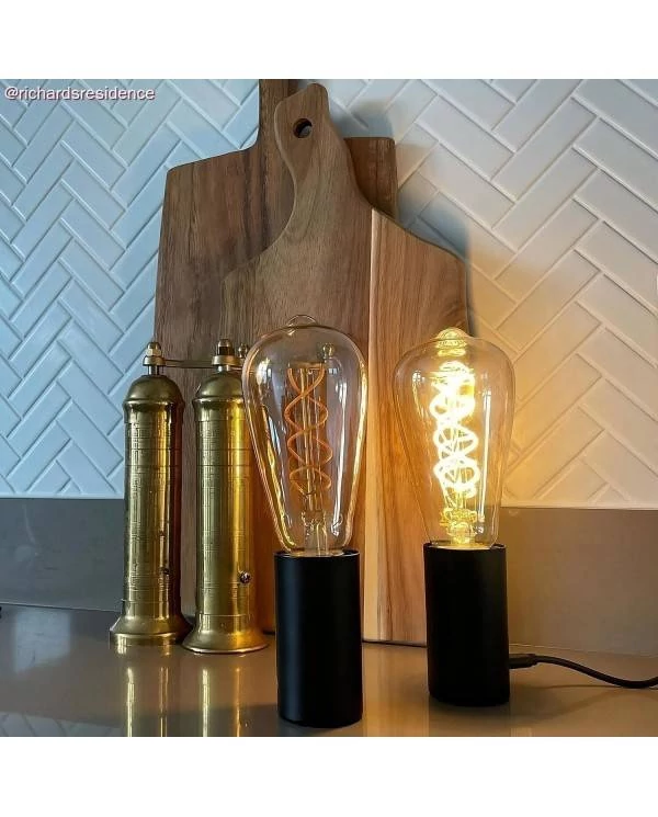 Goldfarbene LED-Glühbirne B01 Linie 5V Spiralfilament Edison ST64 1,3W 80Lm E27 2500K Dimmbar