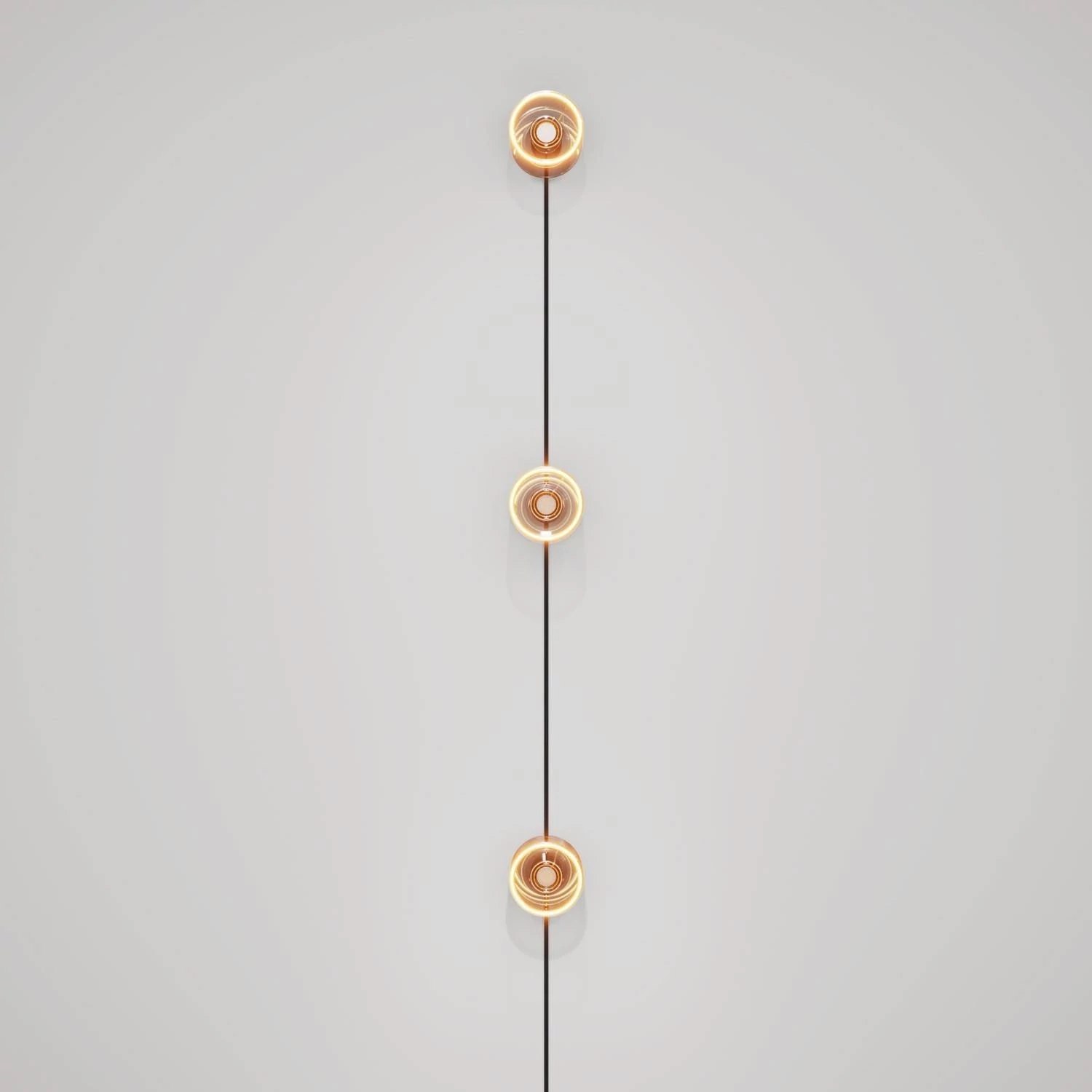 Spostaluce-Wandlampe mit Stecker und 3 Ghost-Glühbirnen