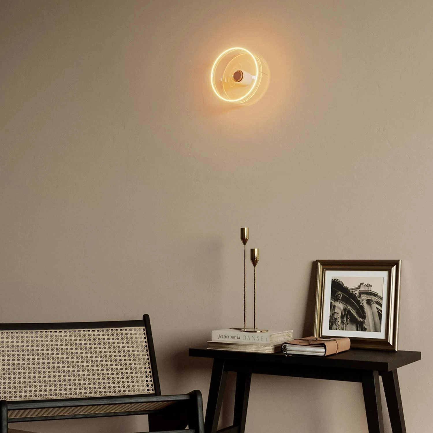 LED Glühbirne Ghost Line Recessed Donut 195x83, transparent 6W 500Lm E27 2200K dimmbar - G02