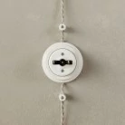 Schalter/Umschalter-Kit mit Schmetterlingsmutter und Basis aus weißem Porzellan