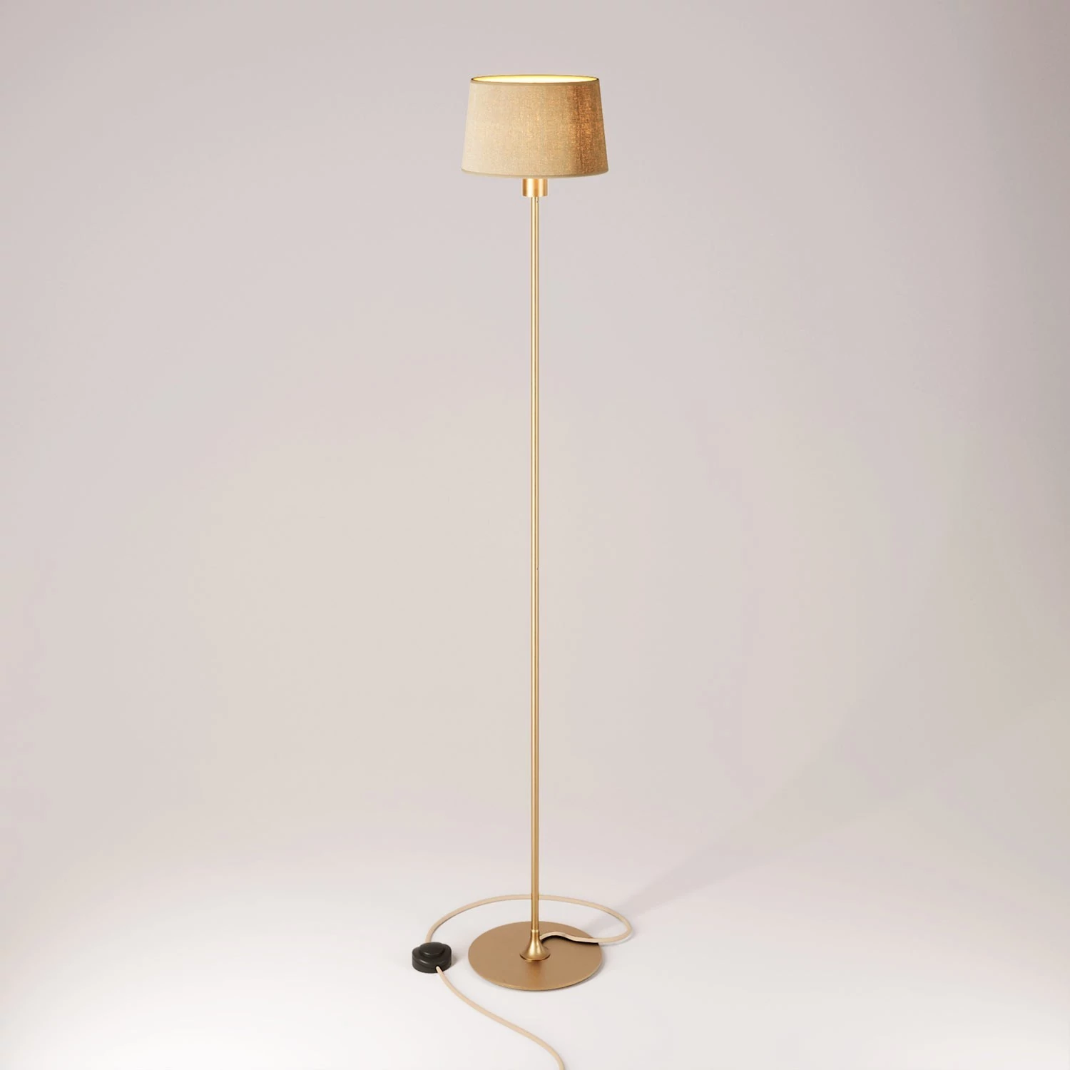MAG-Y Stehleuchte mit rundem Metallsockel und Athena-Schirm - Bronze satiniert