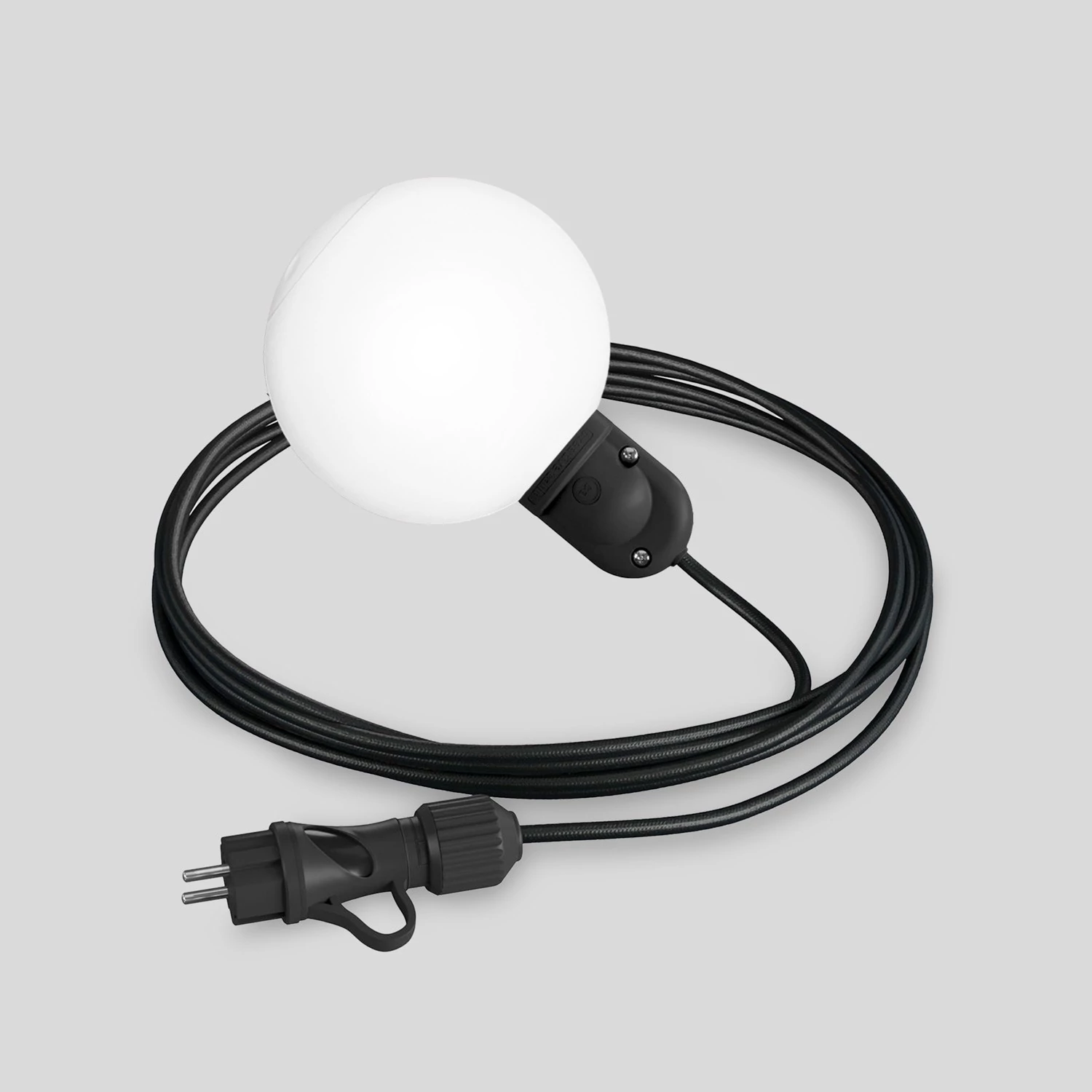 EIVA IP65 Außensteckleuchte mit bruchsicherem Unbreak-a-Ball-Lampenschirm