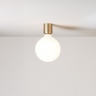 Wandleuchte aus Metall mit Globuslampe in Porzellanoptik