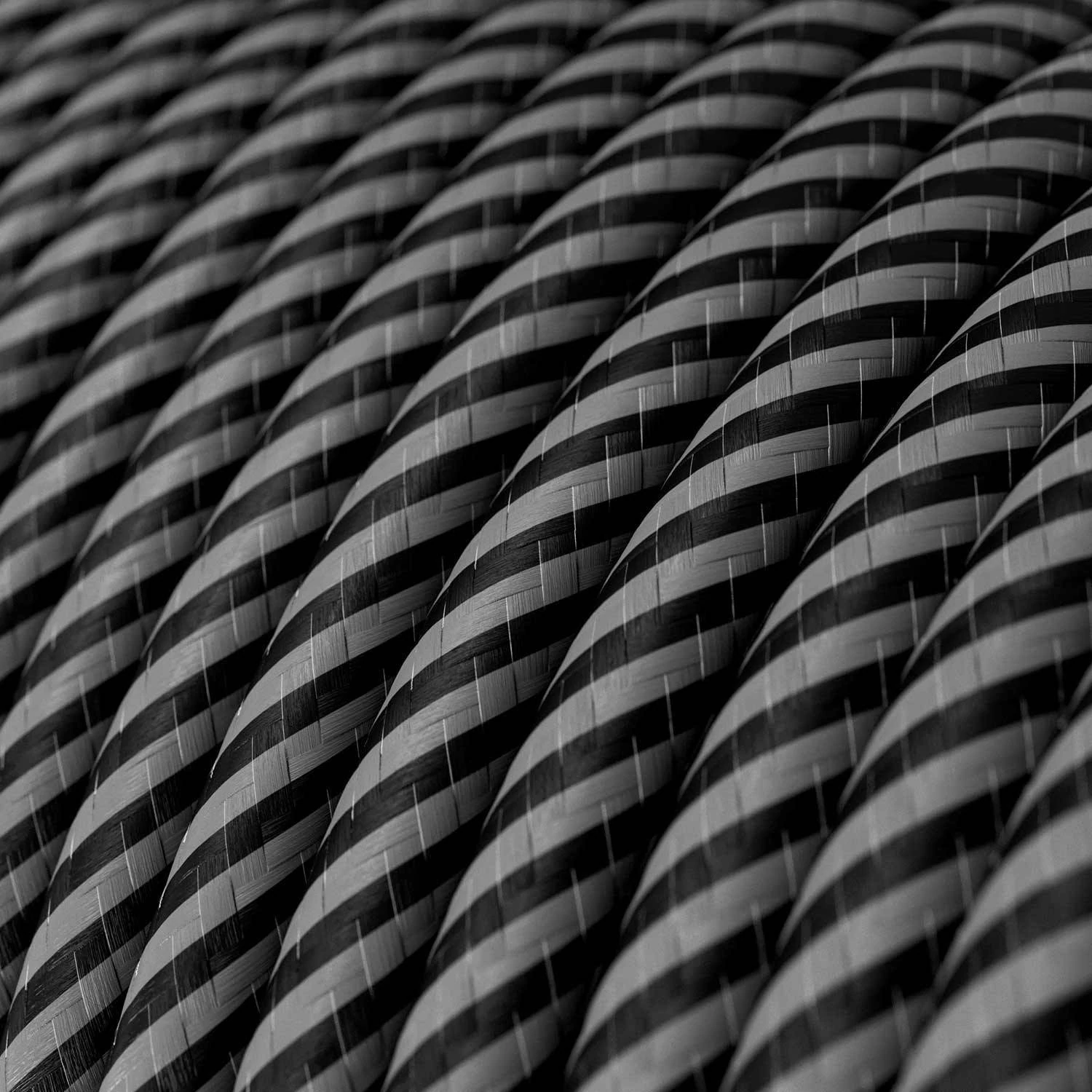 Textilkabel, graphitgrau-kohlenschwarz glänzend Vertigo - Das Original von Creative-Cables - ERM38 rund 2x0.75mm / 3x0.75mm