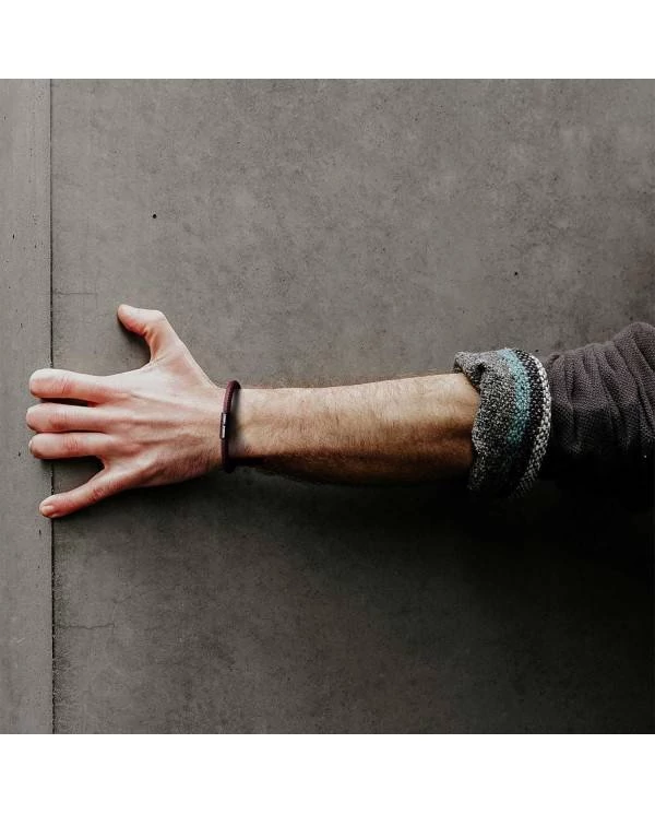 Armband mit mattschwarzem Magnetverschluss und Textilkabel RM19