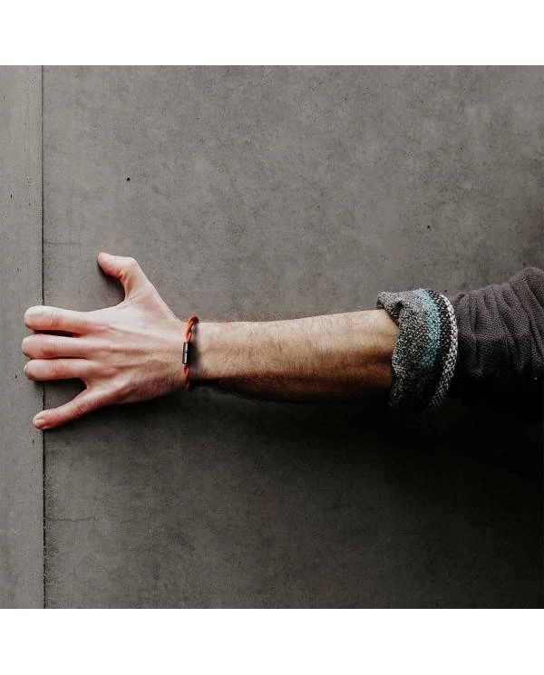 Armband mit mattschwarzem Magnetverschluss und Textilkabel TM15
