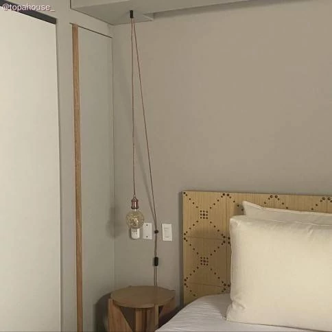 Leuchte mit 3 Strahlern, mit Tub-E14 Lampenschirmen und rechteckigem XXL Rose-One Baldachin