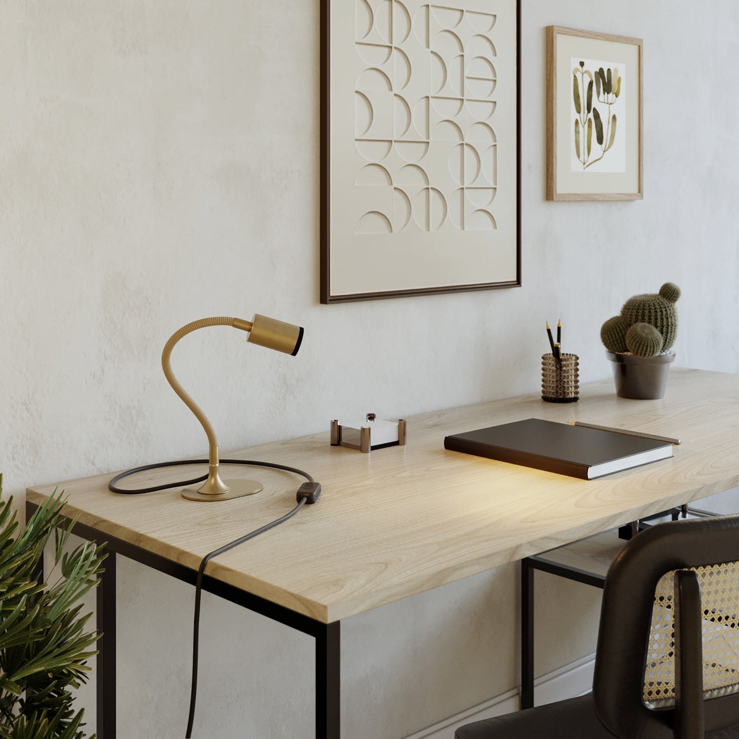 Lampada da scrivania MAG-Y con Flex, base metallica ovale, luce spot e spina UK - Bronzo satinato