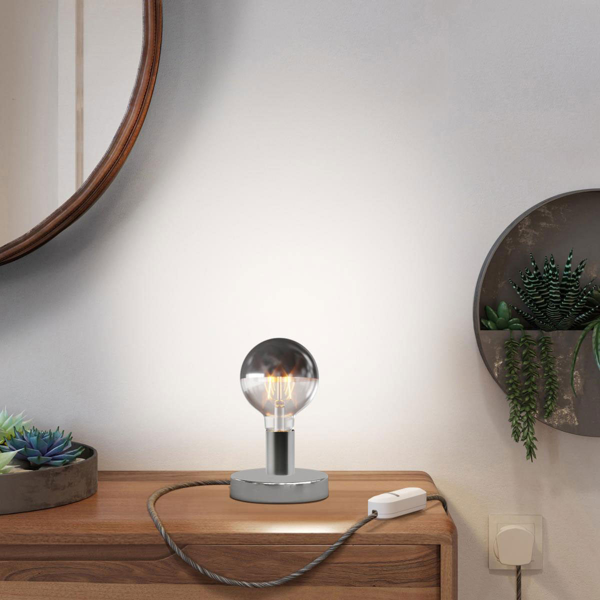 Lampada da tavolo Posaluce Half Cup in metallo e spina UK - Cromo Dimmer