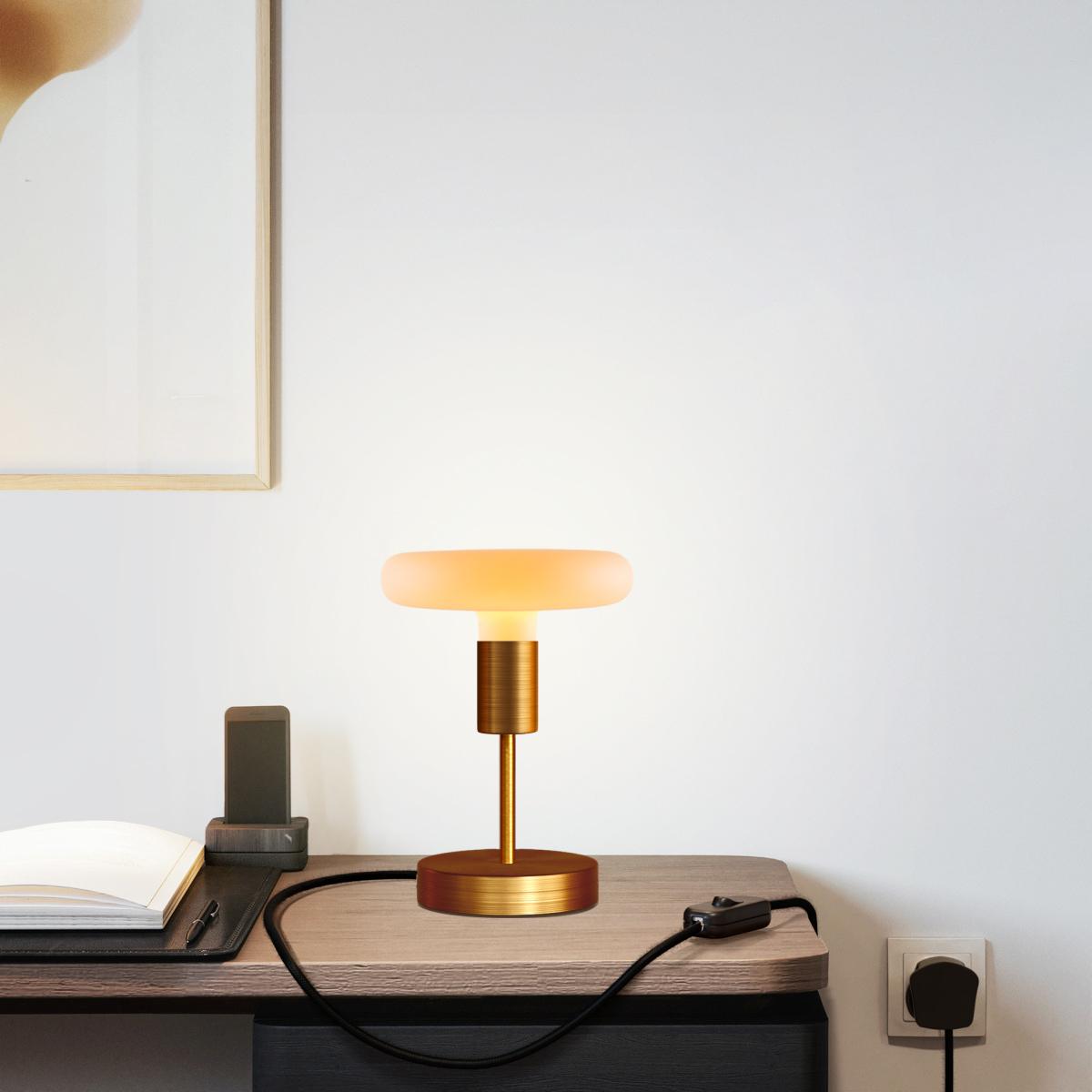 Lampada da tavolo Alzaluce Dash in metallo e spina UK - Rame satinato Interruttore