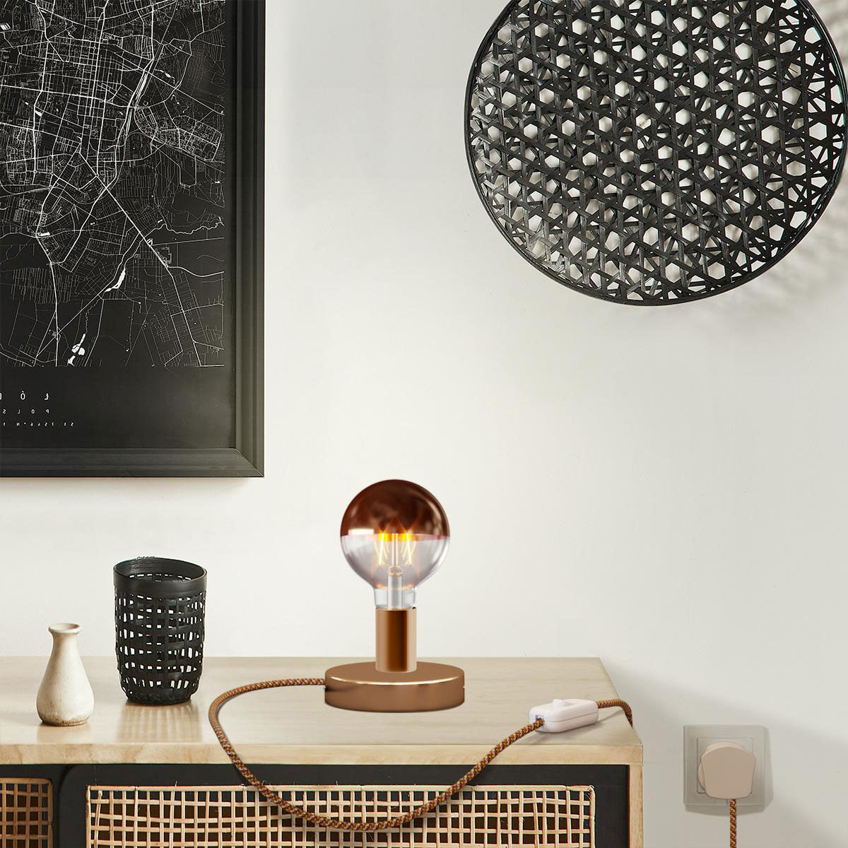 Lampada da tavolo Posaluce Half Cup in metallo e spina UK - Rame Interruttore
