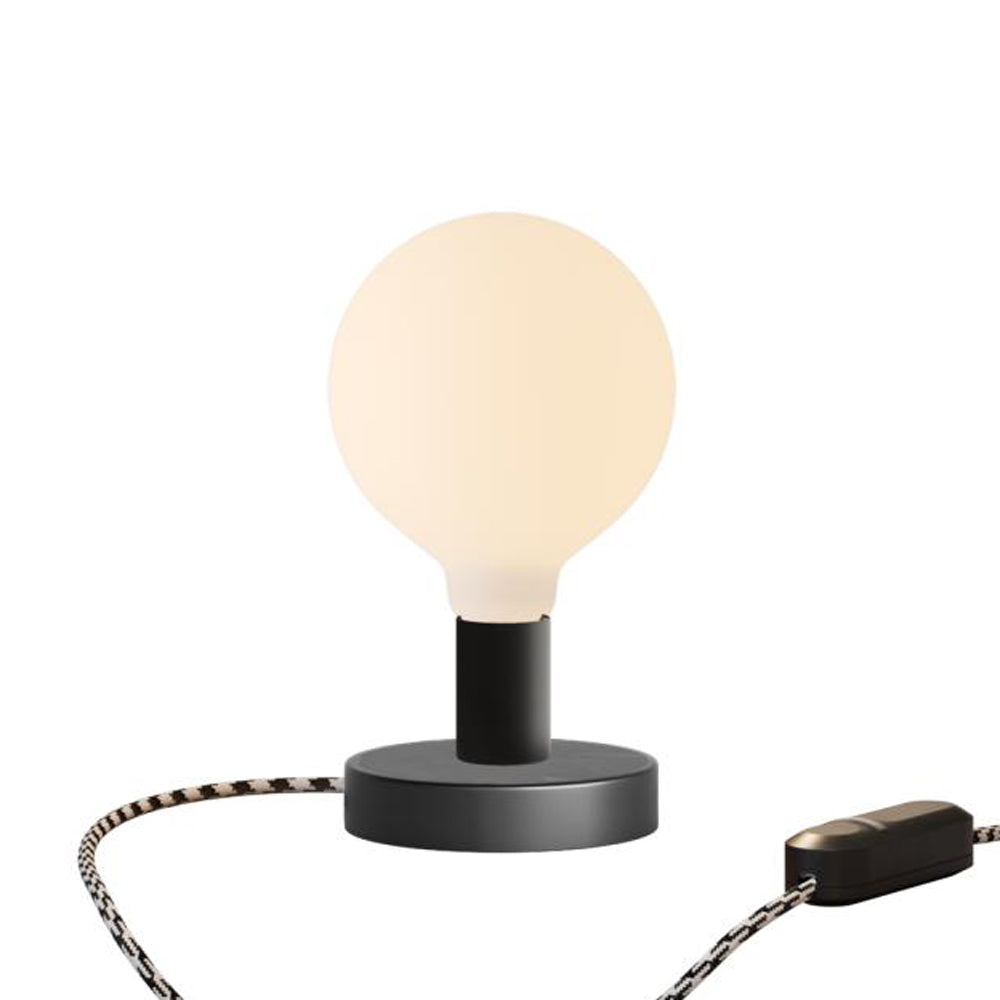 Lampada da tavolo Posaluce Globo in metallo e spina UK - Nero Dimmer