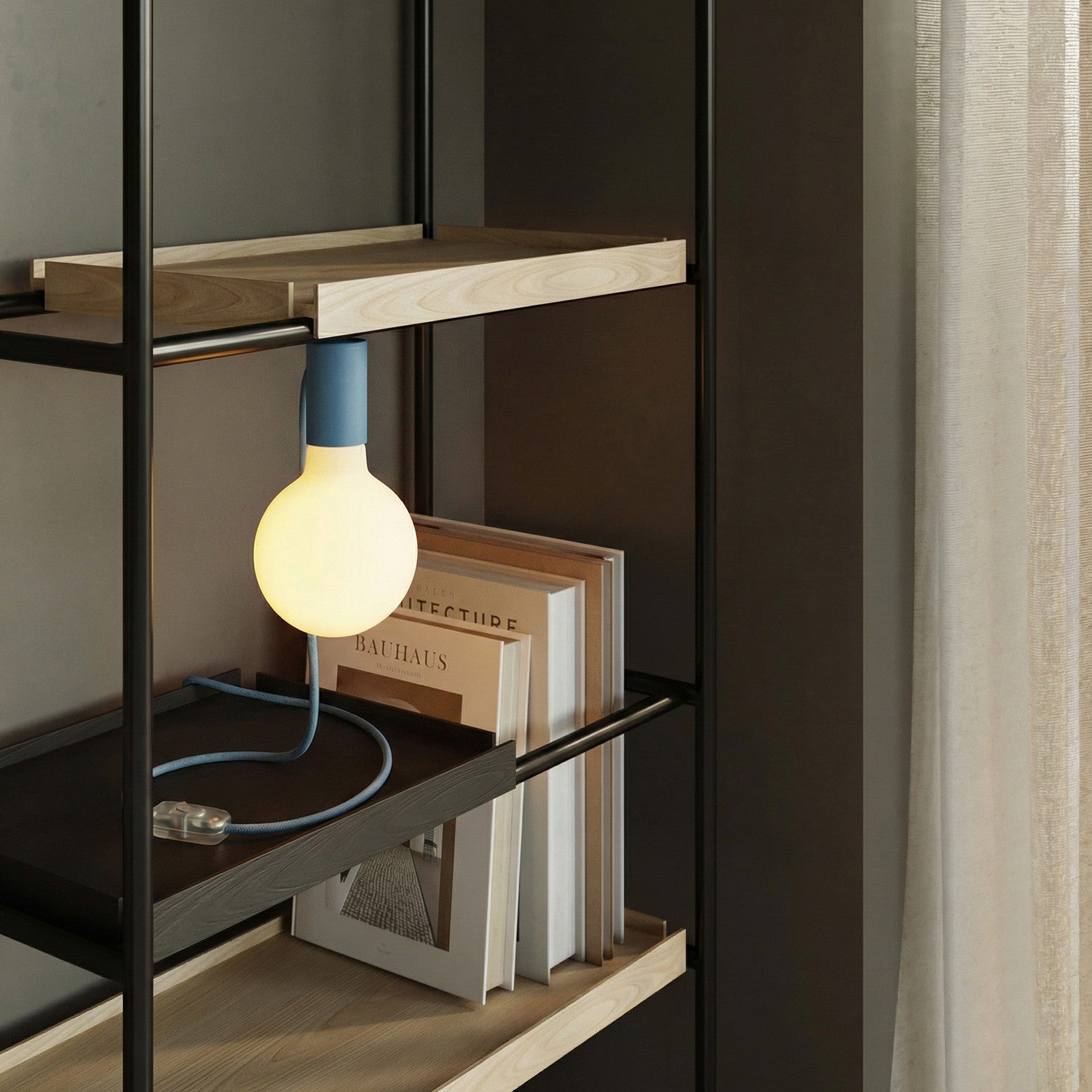 Lampada magnetica plug-in con attacco E27 - Blu