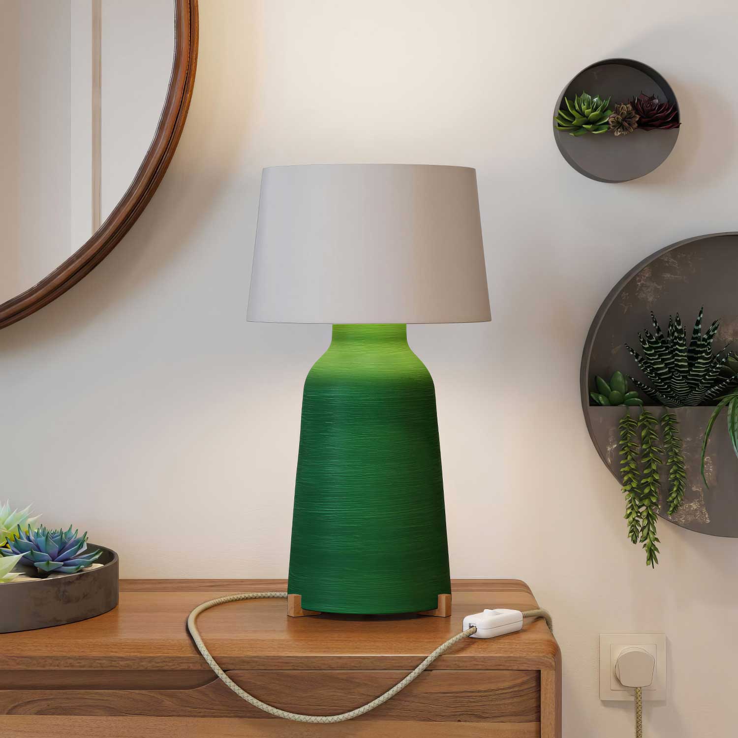 Lampada da tavolo in ceramica Bottiglia con paralume Athena e spina UK - Bianco
