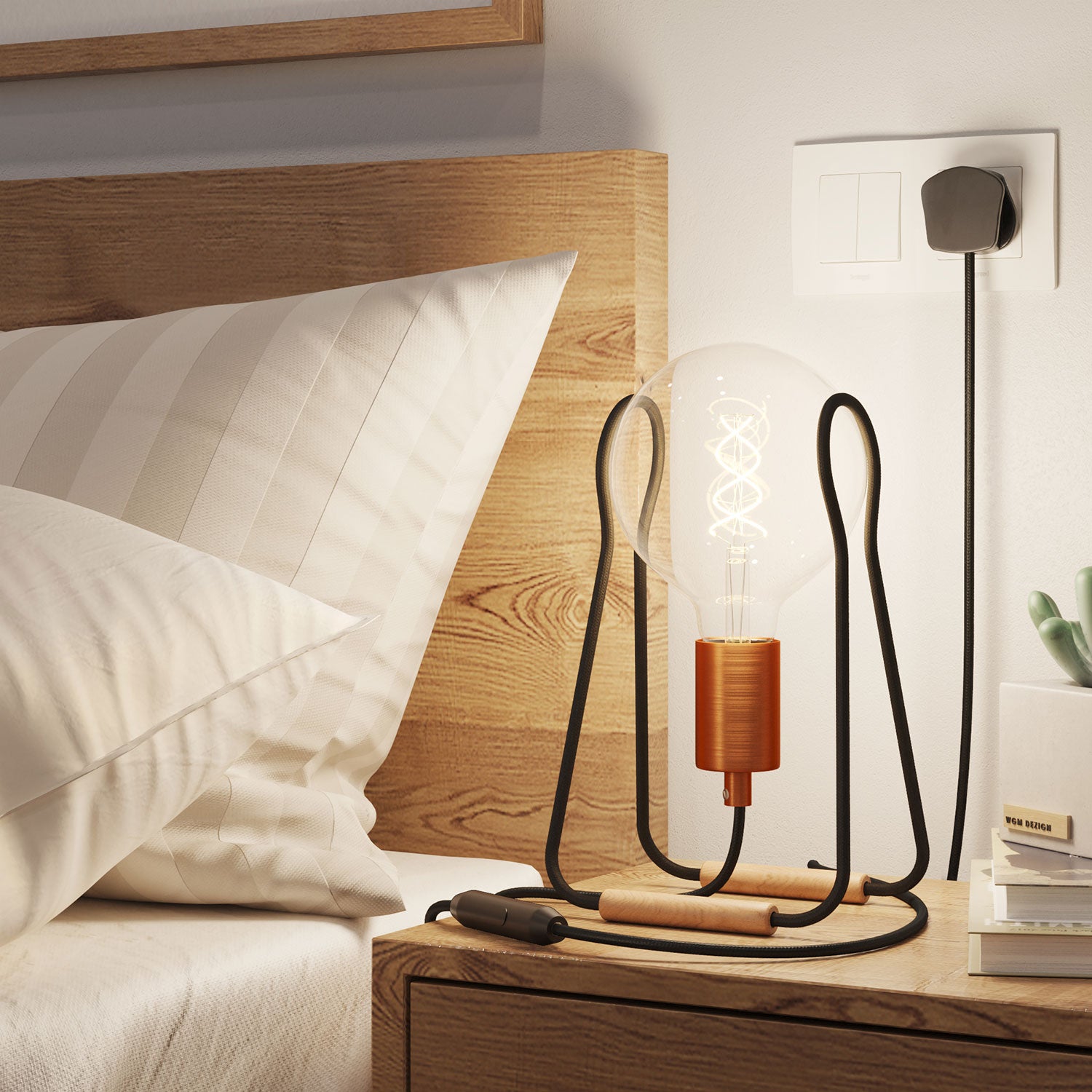 Lampada da tavolo Taché Metal e spina UK - Nero