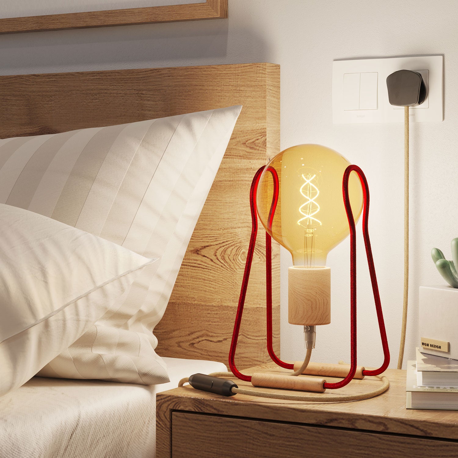 Lampada da tavolo Taché Wood e spina UK - Rosso