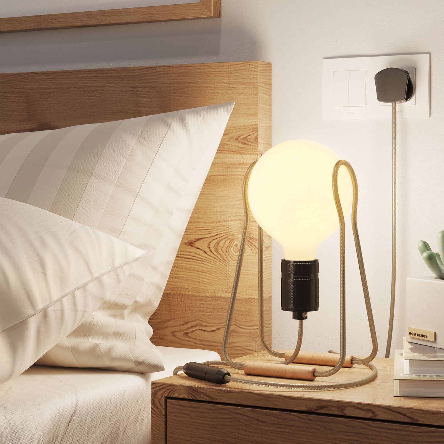 Lampada da tavolo Taché Elegant e spina UK - Cipria