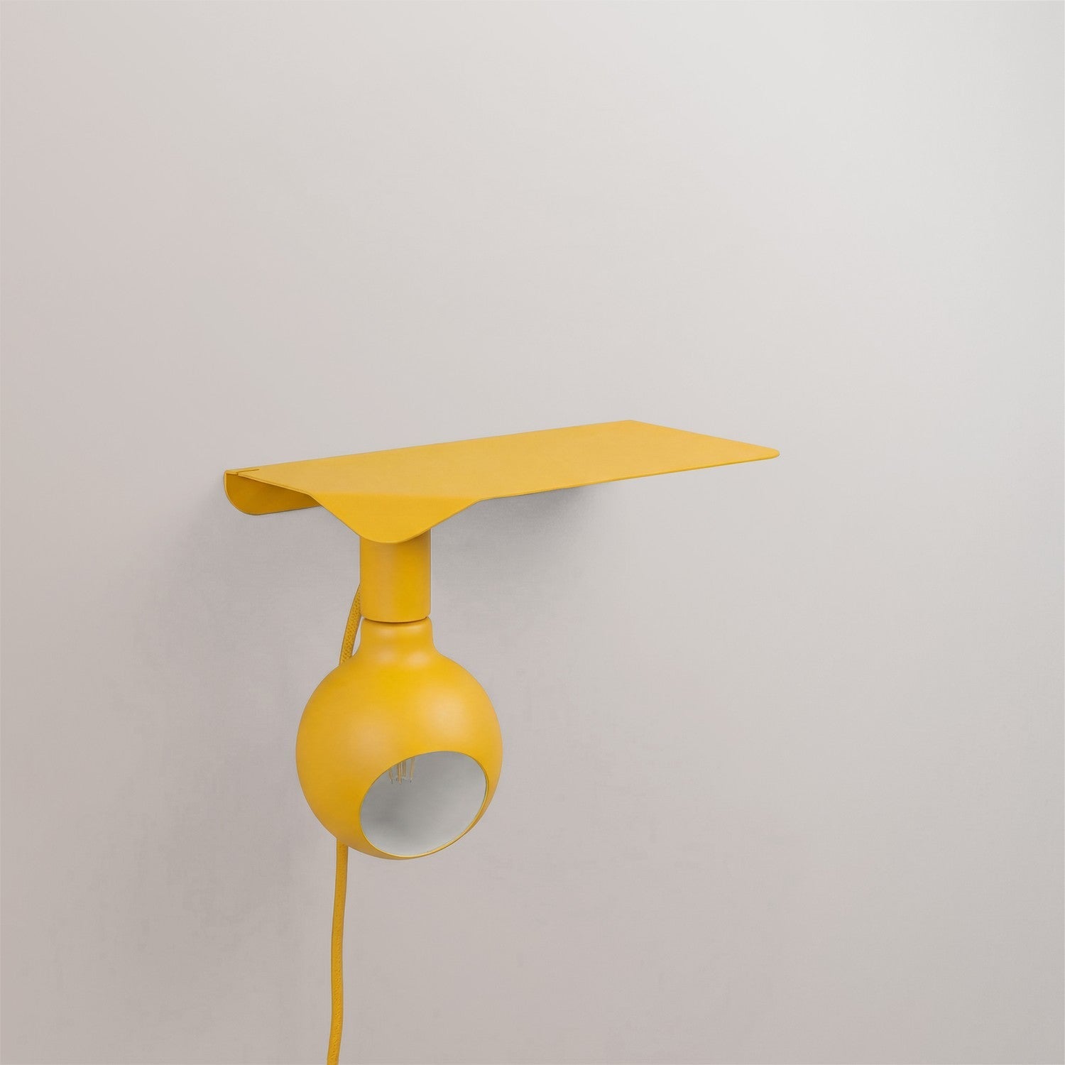 Combo Camo - Lampada con mensola e spina UK - Giallo - Creative Cables