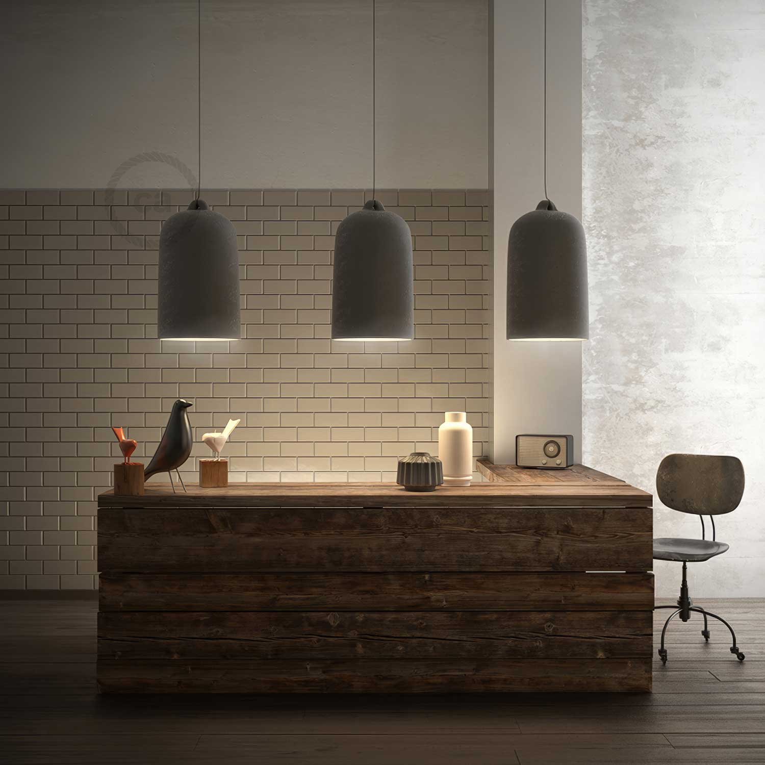 Lampada a sospensione completa di cavo tessile e paralume Campana XL in ceramica - Effetto cemento