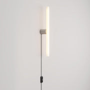 Lampada con spina con finitura metallica e lampadina LED lineare S14d - Titanio satinato