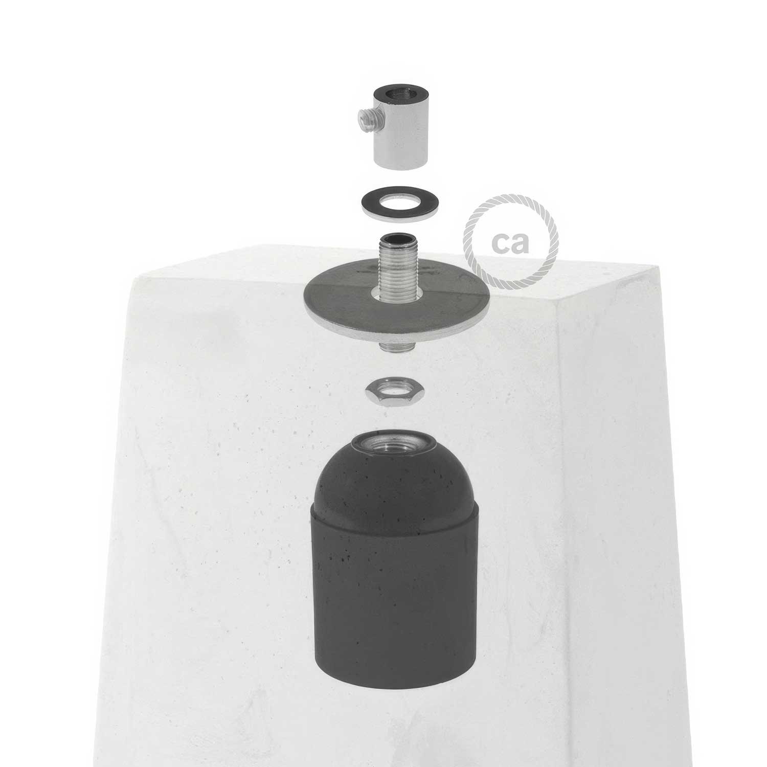 Paralume in cemento Prisma per lampada a sospensione, completo di serracavo e portalampada E27 - Cemento scuro