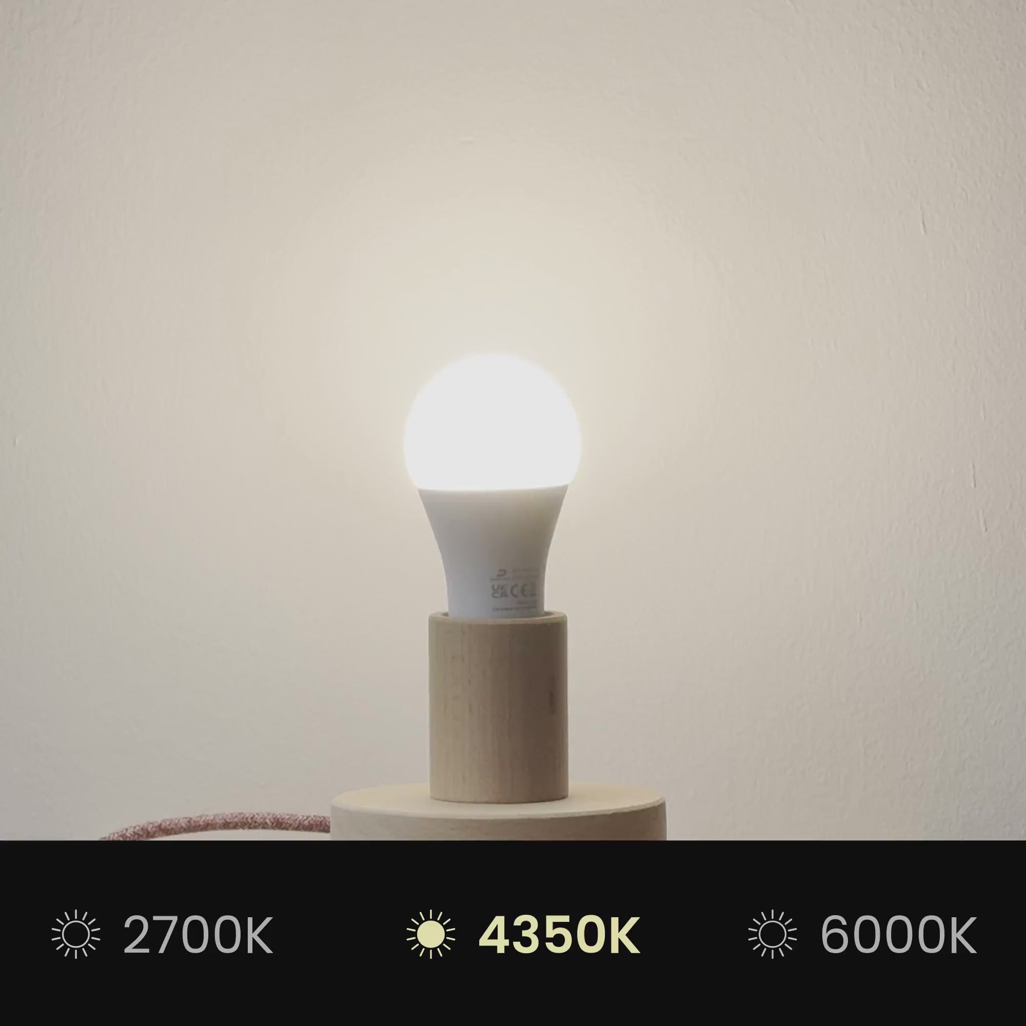 Video laden: Lampenschirm Impero M aus Stoff für Tischleuchte oder Wandleuchte mit E27-Fassung - Made in Italy - Glänzendes weißes Leinen