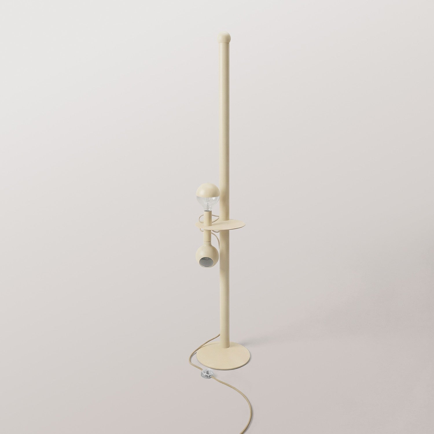 Rocco XXL - Lampada da terra con spina UK e lampadina Maria e Camo - Panna