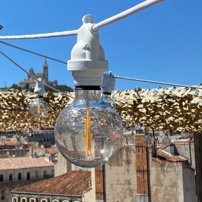Creative-Cables sorgt für die Beleuchtung des oasenhaften Rooftop-Bereichs des Coliving in Marseille